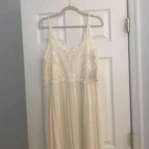 Ivory maxi dress - NWT size Large